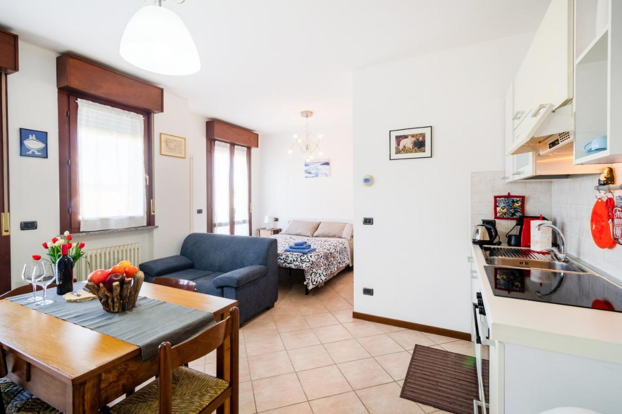 Ferienwohnung Parma Fiere Studio Con Parcheggio E Balcone Exterior foto